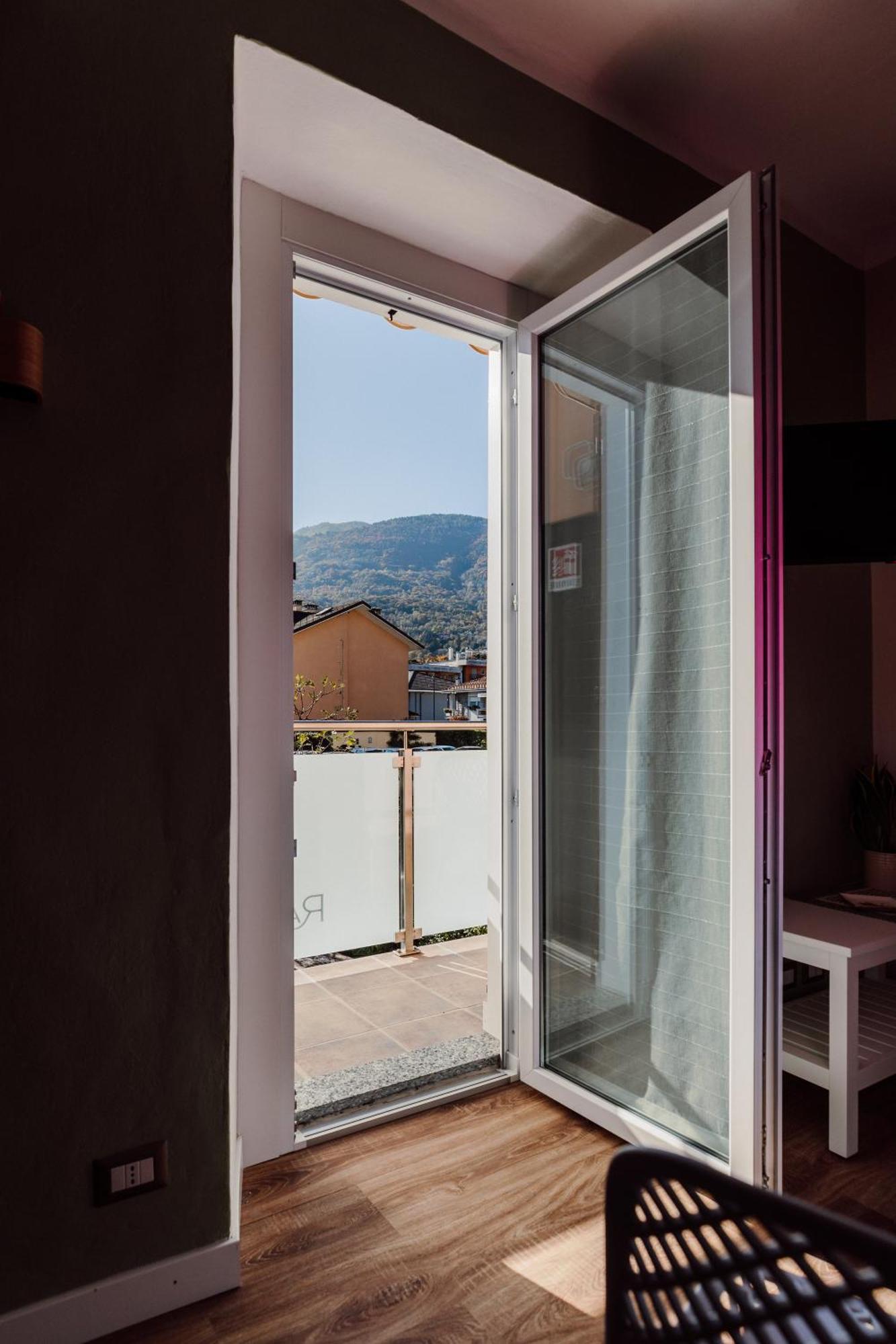 Ferienwohnung Raggio Di Sole Domodossola Exterior foto